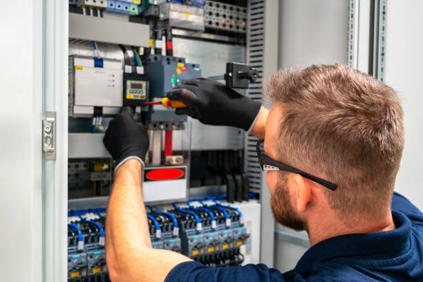 Best Commercial Electrician Services  in Lawton, IA